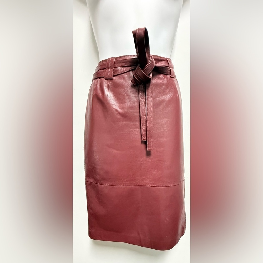 Oscar de la Renta Burgundy Leather Pencil Skirt - Picture 2 of 9